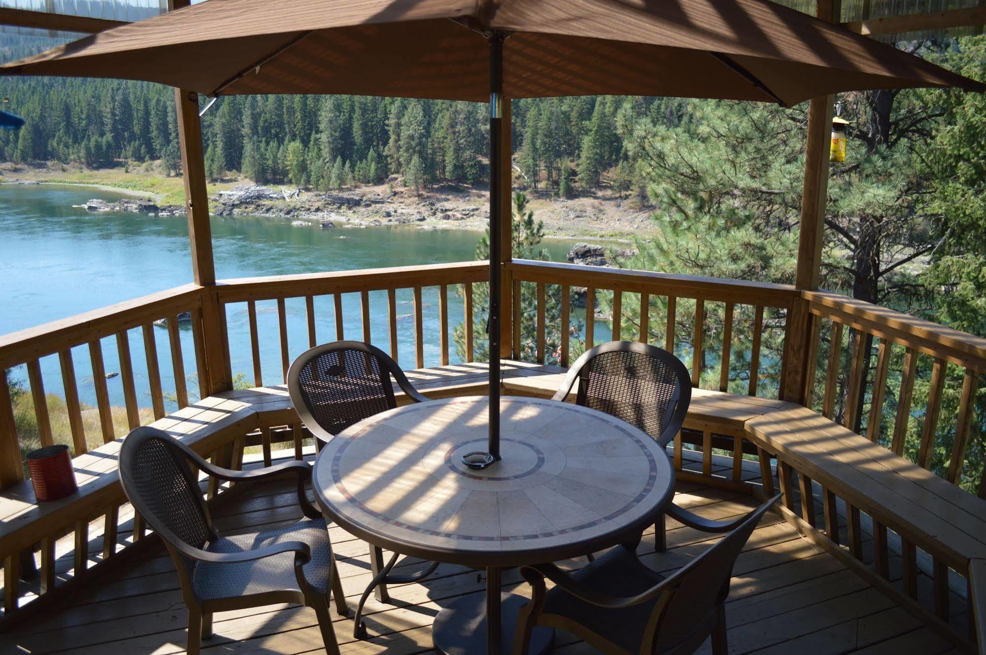 Rimrock Lodge Thompson Falls Exterior photo
